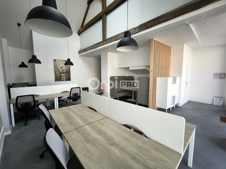 Bureau dans Brive-la-Gaillarde à louer - Photo de l’immeuble – Image 2 sur 9