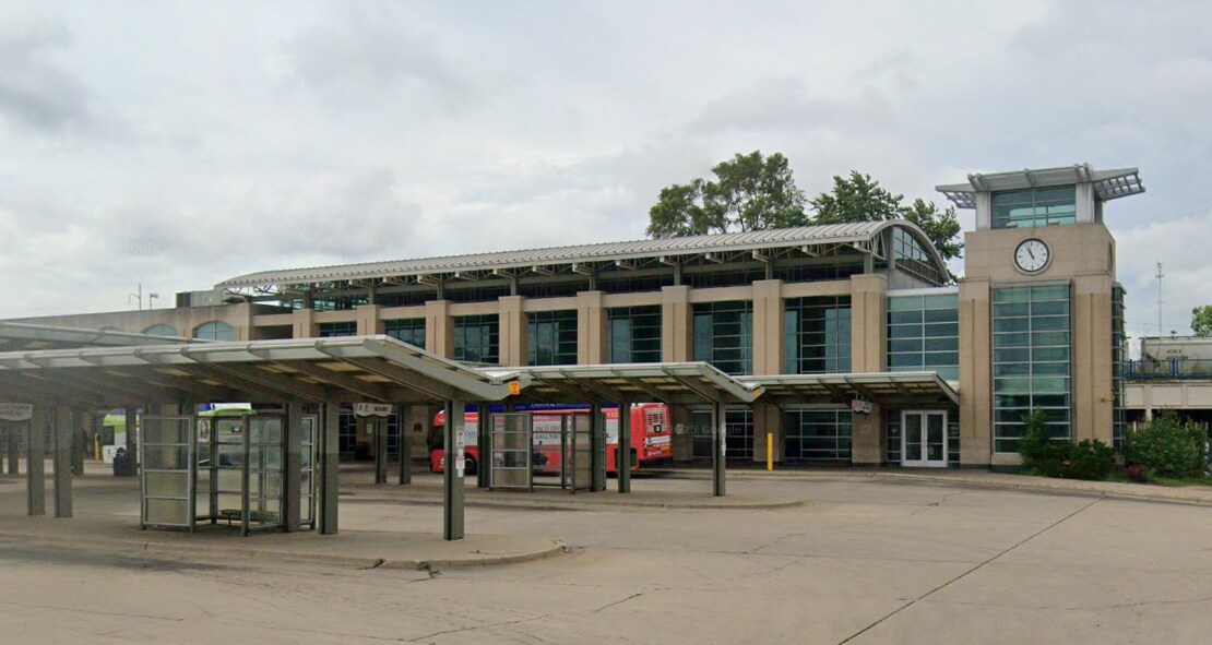 100 W South St, South Bend, IN à louer Photo principale– Image 1 sur 2