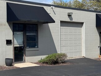 Plus de détails pour 321-325 Stevens St, Geneva, IL - Local d'activités à louer
