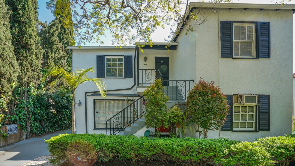 6112-6114 Saturn St, Los Angeles, CA à vendre - Photo de l’immeuble – Image 2 sur 30