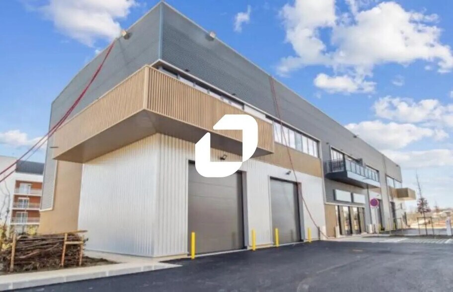 Bureau dans Chalifert à louer - Photo de l’immeuble – Image 2 sur 2