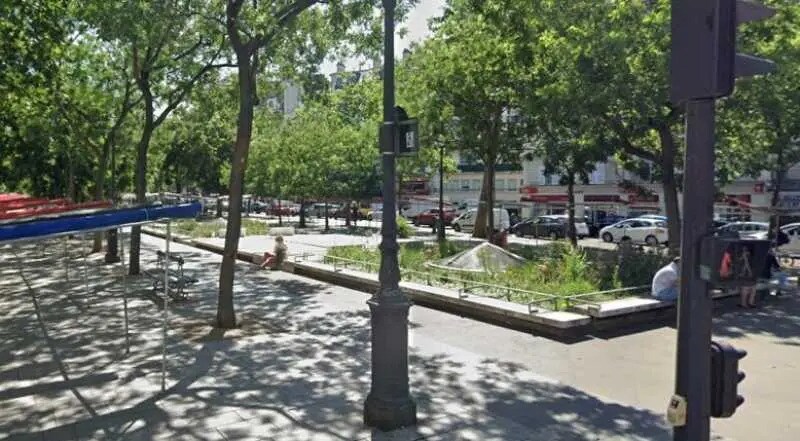 Services hôteliers dans Paris à vendre - Photo de l’immeuble – Image 2 sur 5