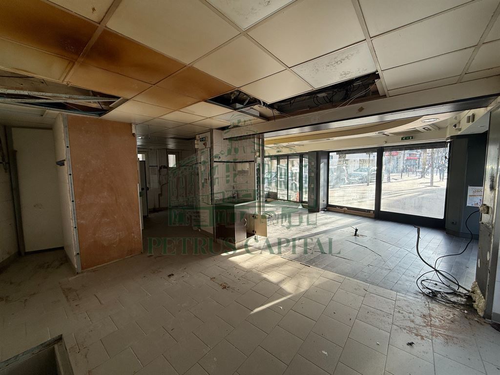 Local commercial dans Paris à louer Photo intérieure– Image 1 sur 9