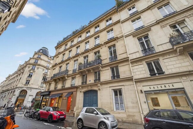Plus de détails pour 27 Rue De L'Universite, Paris - Logement à vendre