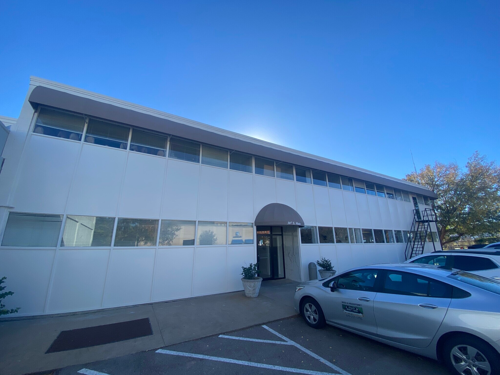 307 S Main St, Bryan, TX à louer Photo principale– Image 1 sur 3