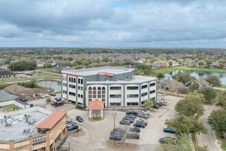 2734 W Sunrise Blvd, Pearland, TX - VUE AÉRIENNE  vue de carte