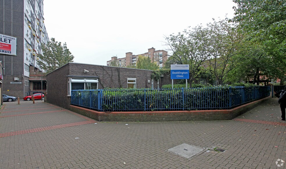 311 Battersea Park Rd, Londres à vendre - Photo principale – Image 1 sur 2