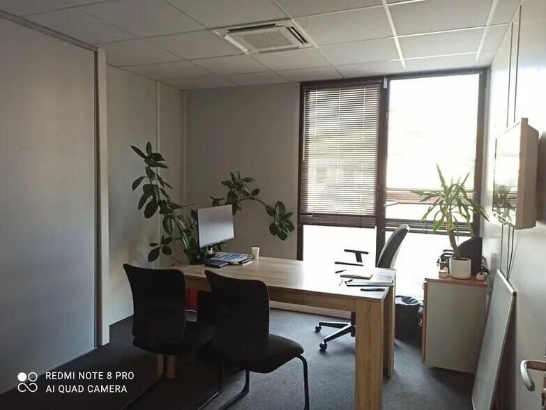 Bureau dans Aix-en-Provence à louer - Photo intérieure – Image 3 sur 7
