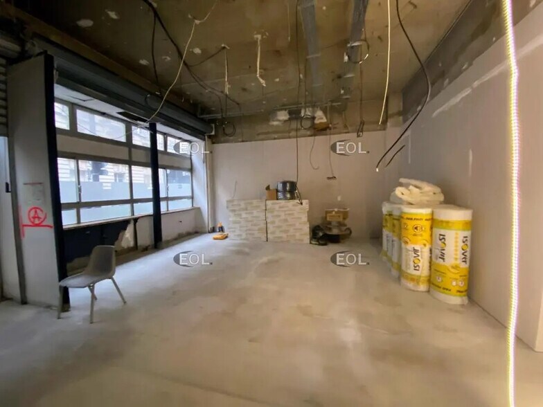 3 Rue Villaret De Joyeuse, Paris à louer - Photo de l’immeuble – Image 3 sur 6