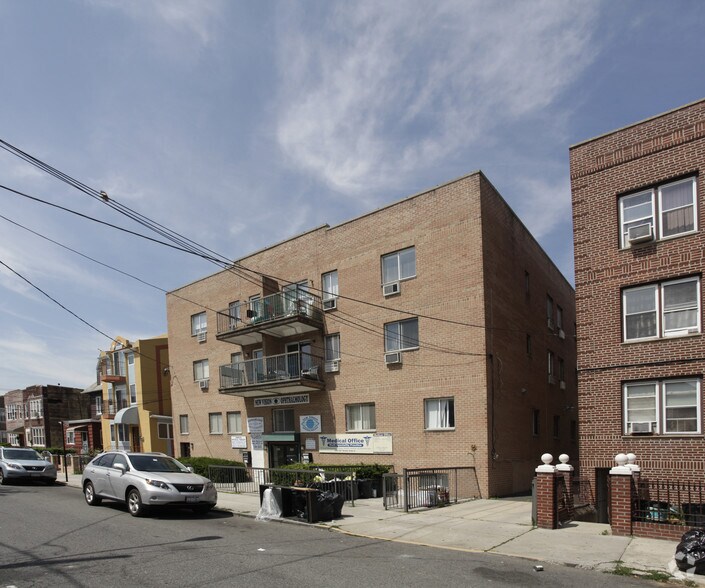 2323-2327 83rd St, Brooklyn, NY à louer - Photo principale – Image 1 sur 2