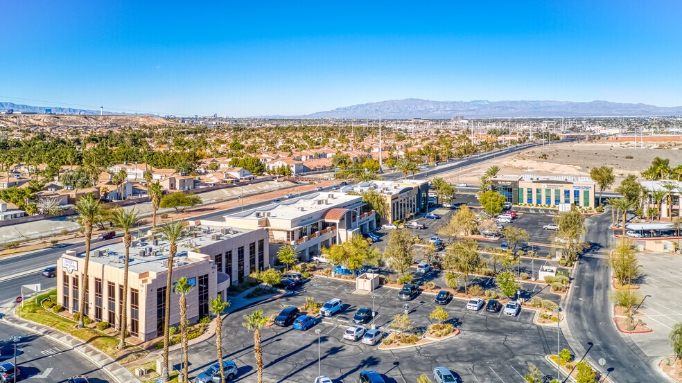 711 Mall Ring Cir, Henderson, NV à louer - Aérien – Image 2 sur 24