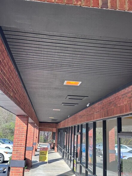 1651 Powder Springs Rd, Marietta, GA à louer - Hall d’entrée – Image 2 sur 9