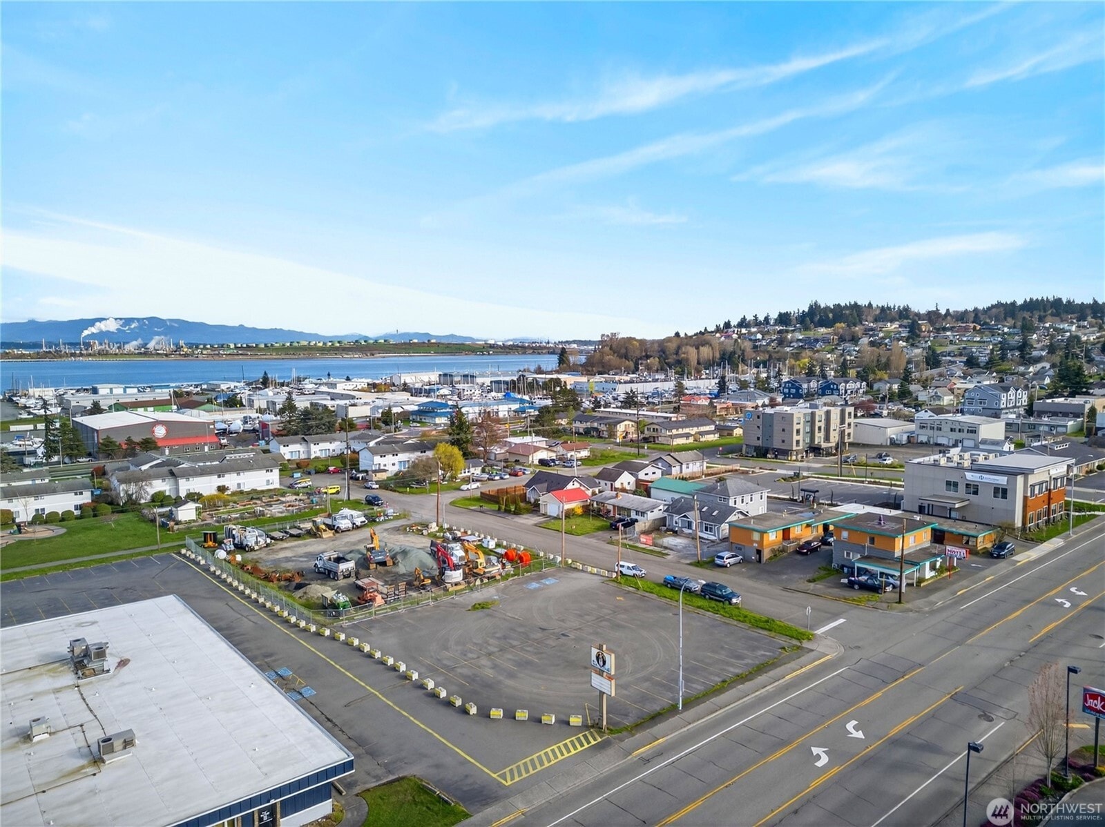 2821 Commercial Ave, Anacortes, WA à vendre Photo principale– Image 1 sur 8