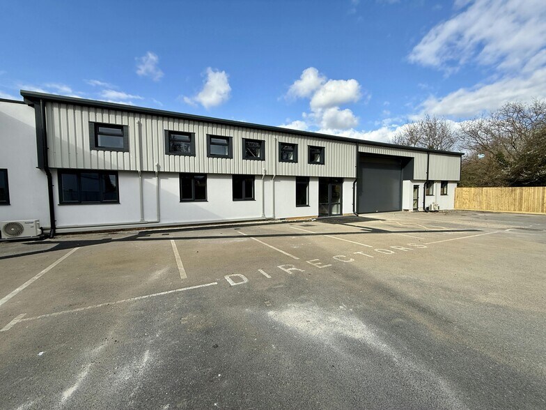 145 Sterte Rd, Poole à louer - Photo de l’immeuble – Image 3 sur 21