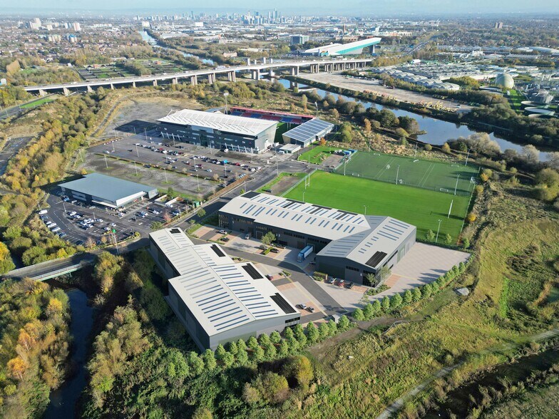 Westside, Manchester à louer - Photo de l’immeuble – Image 2 sur 5