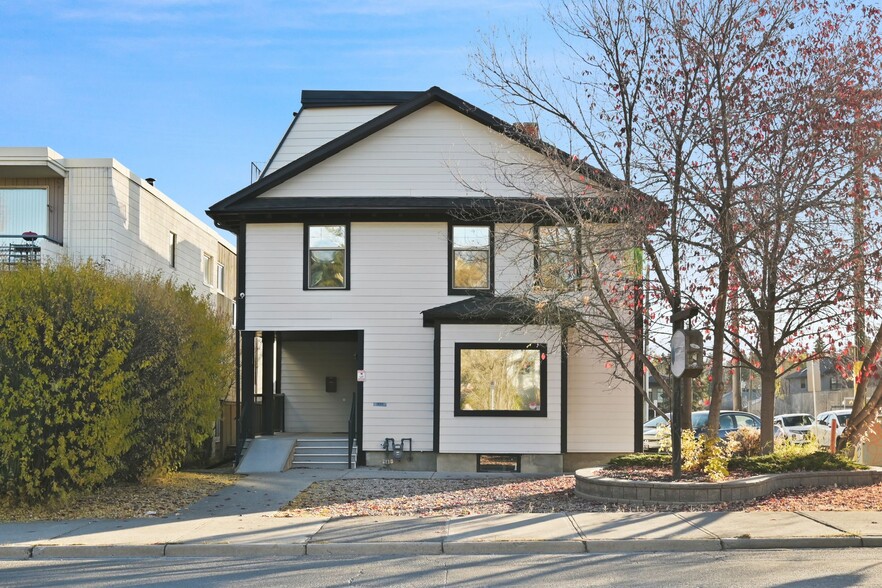1850 14th St SW, Calgary, AB à vendre - Photo de l’immeuble – Image 1 sur 8