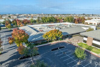 688-698 Gibraltar Ct, Milpitas, CA - VUE AÉRIENNE vue de carte - Image1