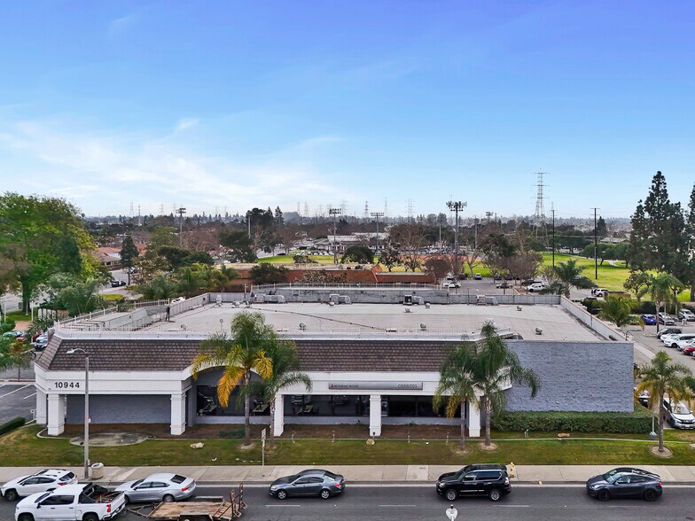 10944 South St, Cerritos, CA à vendre - Photo de l’immeuble – Image 2 sur 23