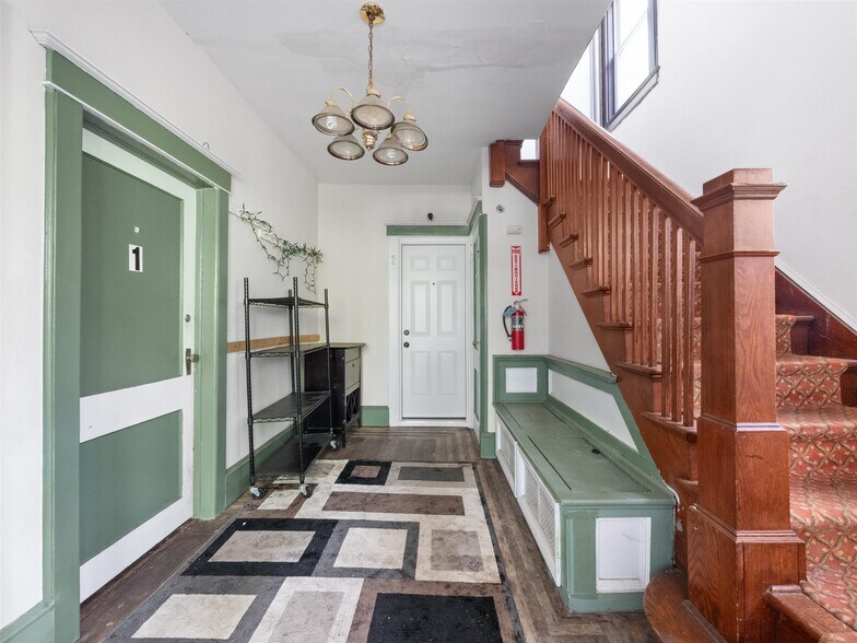 247 N Middletown Rd, Pearl River, NY à vendre - Photo de l’immeuble – Image 3 sur 18