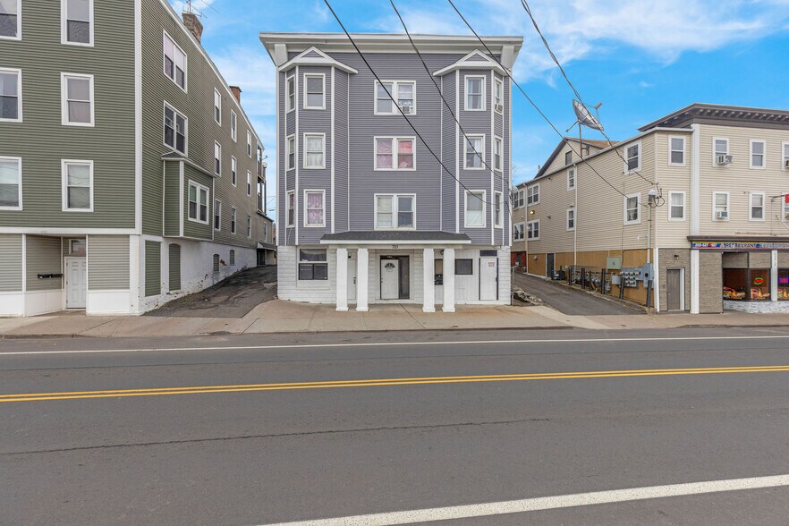 25 Units Turn-Key w/Big Unit Mix portefeuille de 3 biens à vendre sur LoopNet.fr - Photo de l’immeuble – Image 3 sur 26