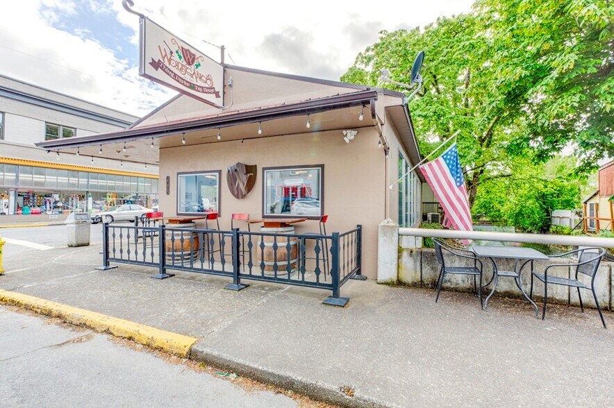 403 N 3rd Ave, Stayton, OR à vendre - Photo de l’immeuble – Image 3 sur 16