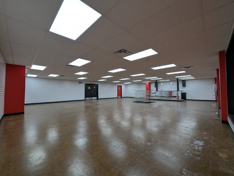 4950 S Broadway St, Wichita, KS à louer - Photo intérieure – Image 3 sur 10