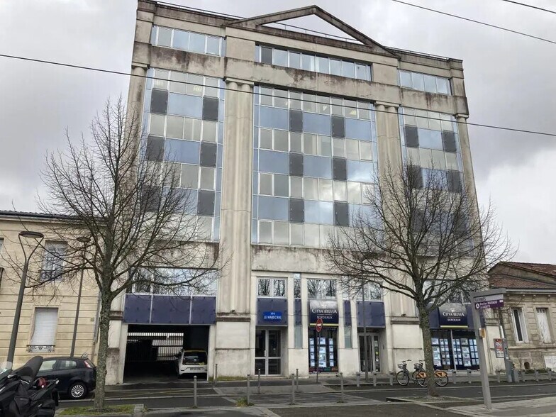 Bureau dans Bordeaux à louer - Photo de l’immeuble – Image 2 sur 16