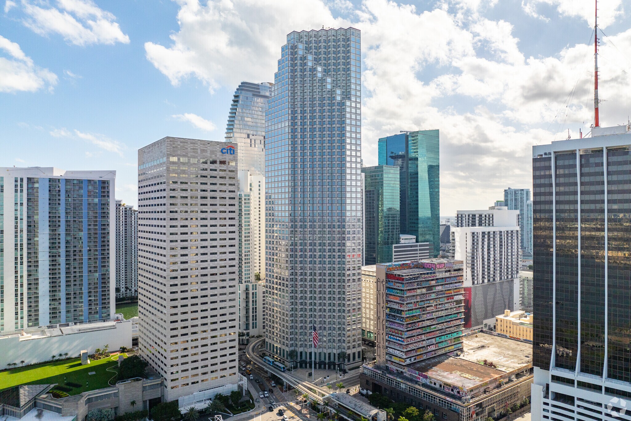 200 S Biscayne Blvd, Miami, FL à louer Photo de l’immeuble– Image 1 sur 34