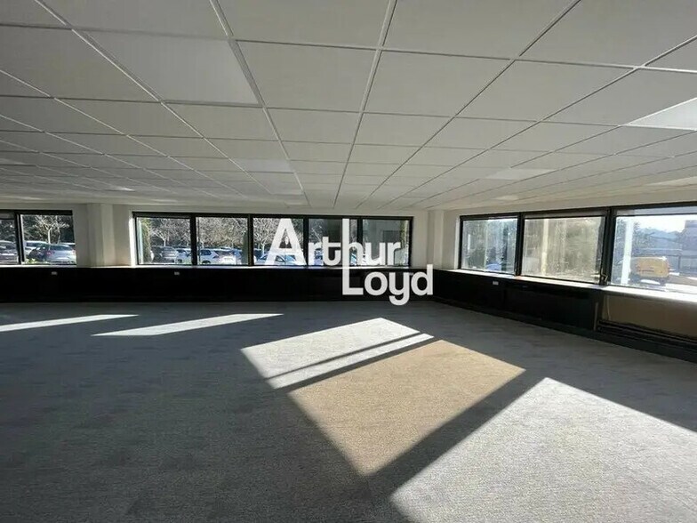 Bureau dans SOPHIA ANTIPOLIS à louer - Photo intérieure – Image 2 sur 5