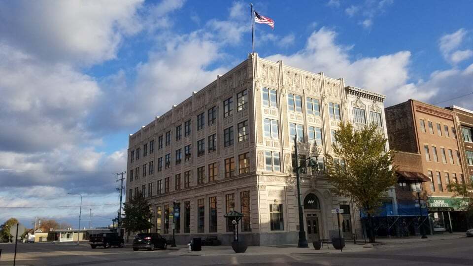 201 S Broadway Ave, Albert Lea, MN à louer - Photo de l’immeuble – Image 2 sur 58