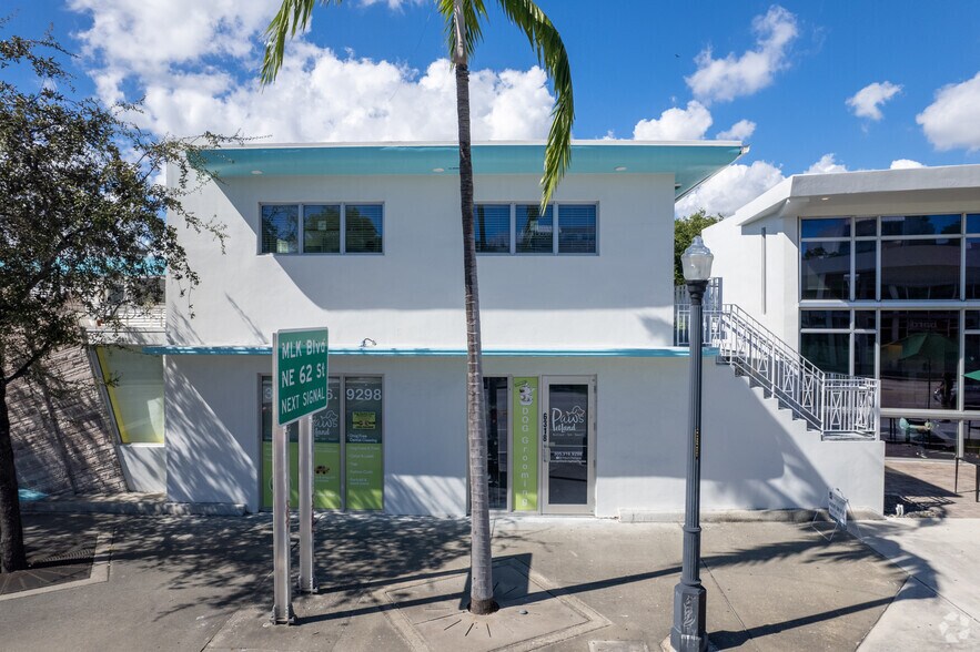 6318 Biscayne Blvd, Miami, FL à louer - Photo de l’immeuble – Image 3 sur 15