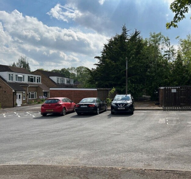 Chenies Ct, Hemel Hempstead à vendre - Photo de l’immeuble – Image 2 sur 4