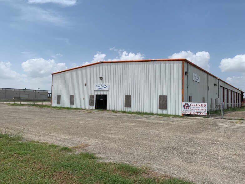 901 Fesco Dr, Alice, TX à vendre - Photo de l’immeuble – Image 1 sur 5