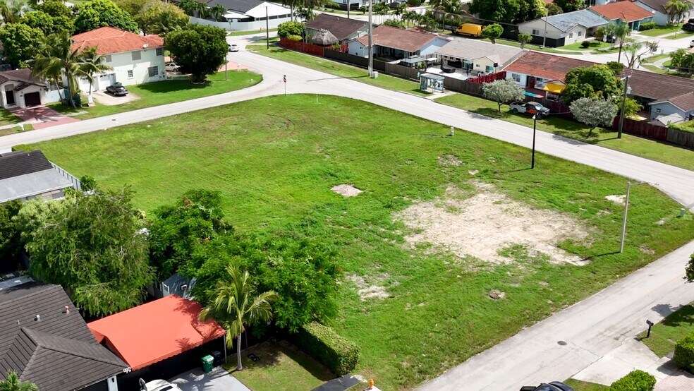 17340 SW 147th Ave, Miami, FL à vendre - Vidéo sur l’annonce professionnelle – Image 3 sur 16
