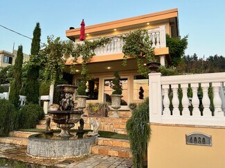 Plus de détails pour 4030 Beach Dr SW, Seattle, WA - Spécialisé à vendre