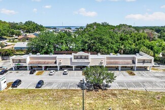 Plus de détails pour 1450 E North Blvd, Leesburg, FL - Bureau/Local commercial à louer
