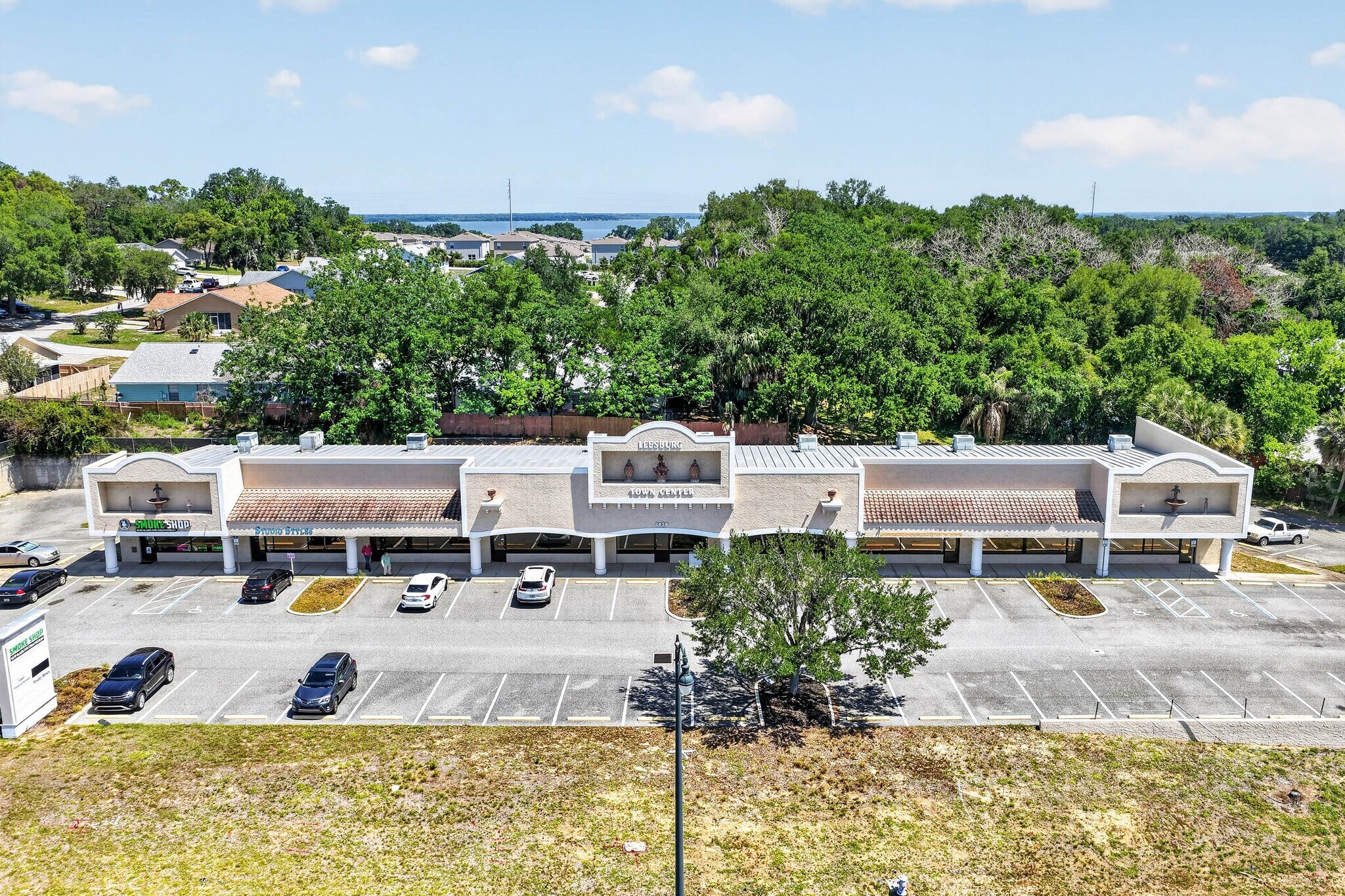 1450 E North Blvd, Leesburg, FL à louer Photo de l’immeuble– Image 1 sur 12