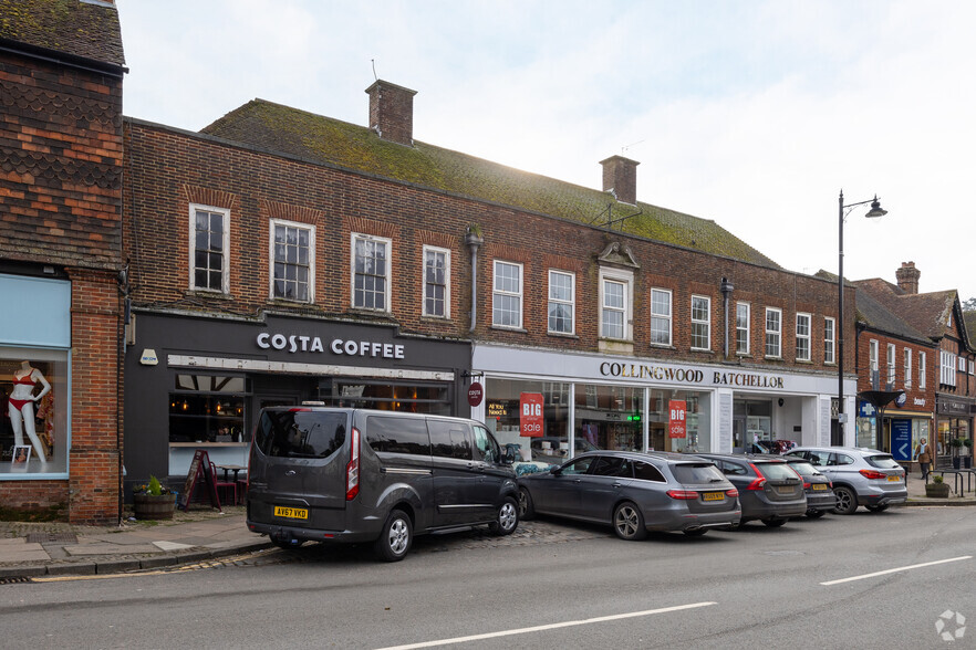 High St, Haslemere à louer - Photo de l’immeuble – Image 2 sur 2