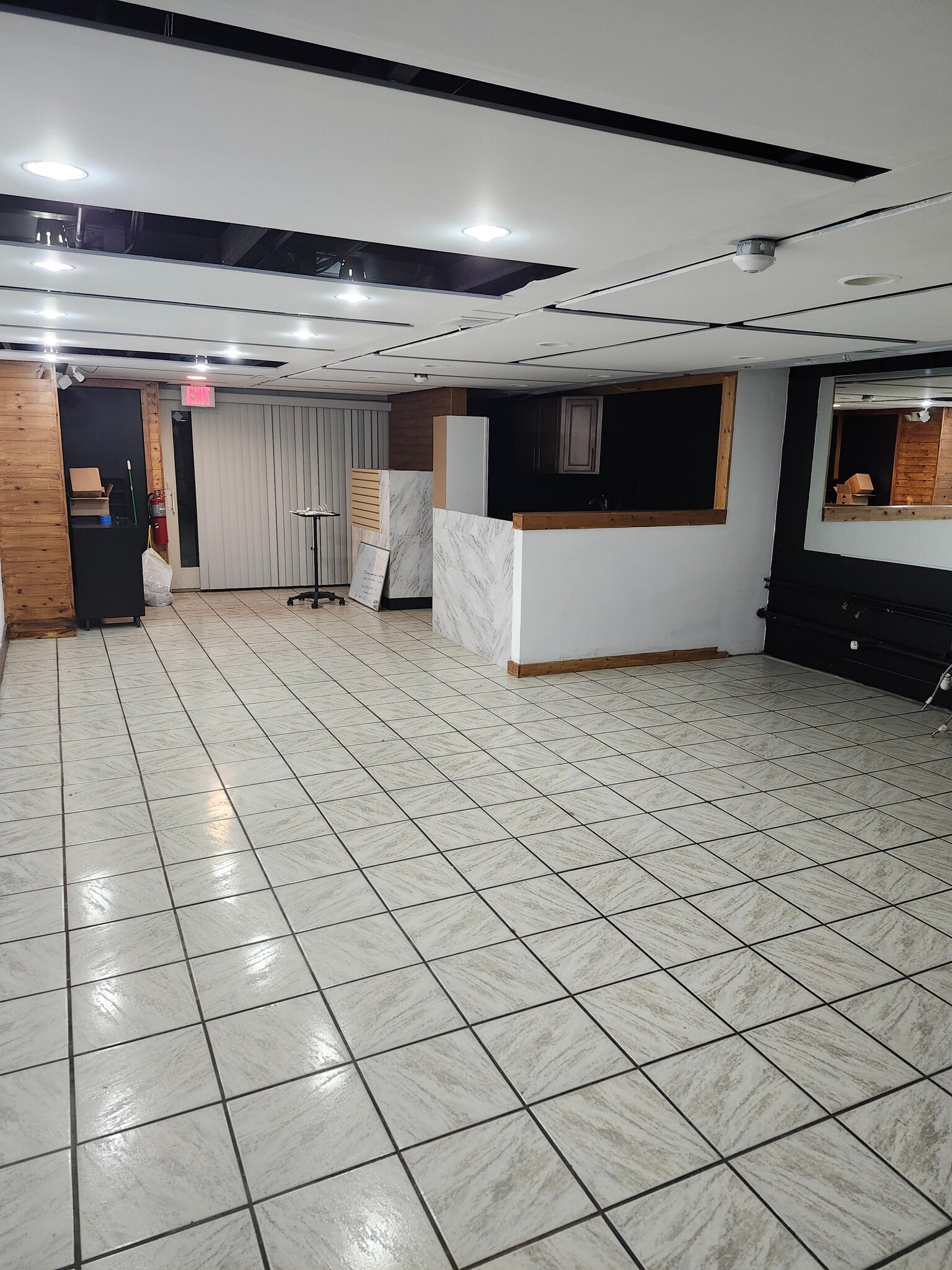 730 N Old Woodward Ave, Birmingham, MI à louer Photo intérieure– Image 1 sur 4