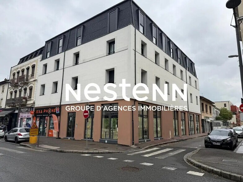 Local commercial dans Saint-Fons à louer - Photo de l’immeuble – Image 1 sur 11