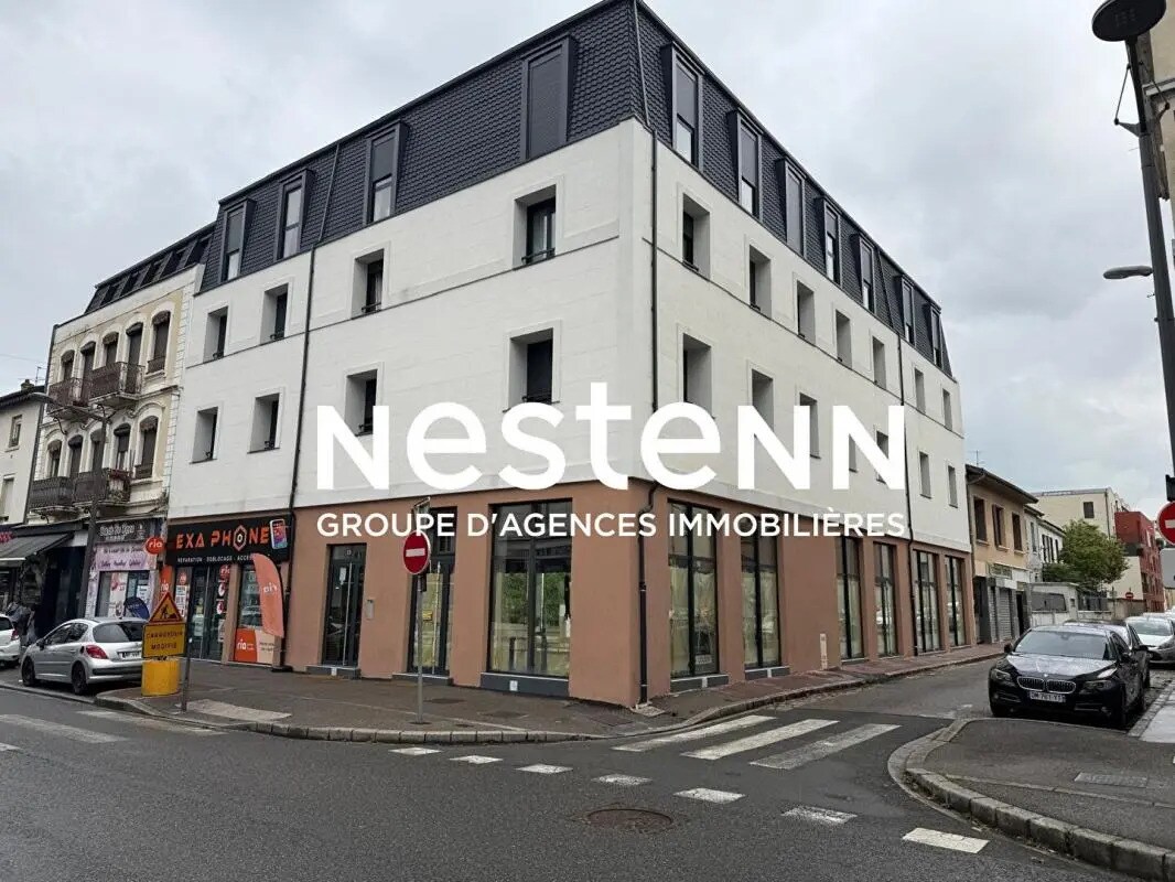 Local commercial dans Saint-Fons à louer Photo de l’immeuble– Image 1 sur 12