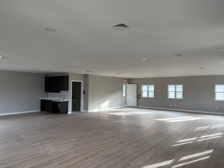 408 Bethel Rd, Somers Point, NJ à vendre - Photo intérieure – Image 2 sur 39