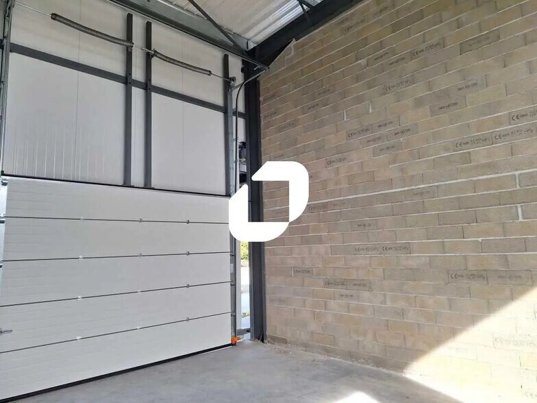 Bureau dans Artigues-près-Bordeaux à louer - Photo intérieure – Image 2 sur 3