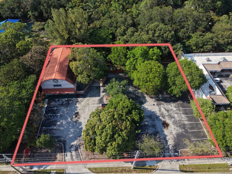 2777 W Hillsboro Blvd, Deerfield Beach, FL à louer - Photo de l’immeuble – Image 3 sur 5