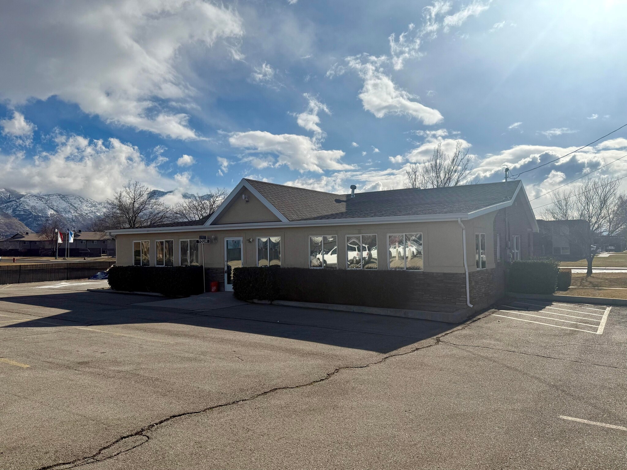 15 E 700 N, Orem, UT à vendre Photo de l’immeuble– Image 1 sur 10