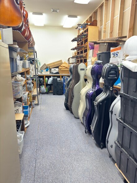 110 S Elliott Rd, Newberg, OR à louer - Photo intérieure – Image 3 sur 8