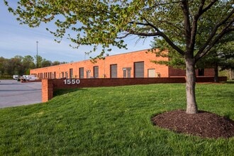 1500 Caton Center Dr, Arbutus, MD à louer Photo intérieure– Image 2 sur 2