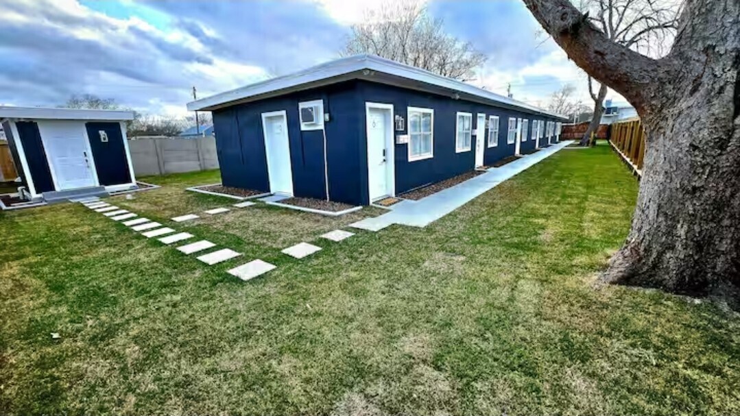 905 E Fayle Ave, Baytown, TX à vendre Photo principale– Image 1 sur 6