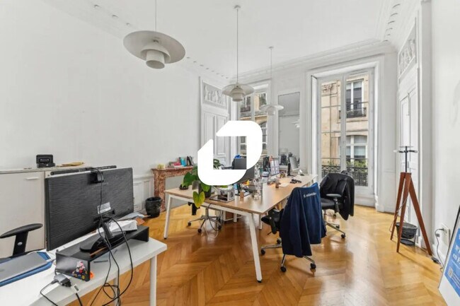 Plus de détails pour Bureau à louer