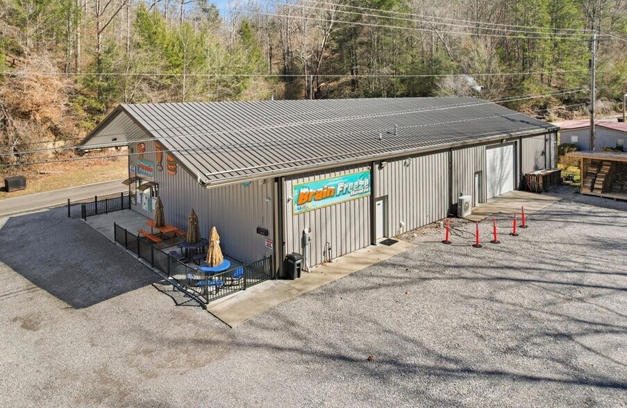 332 Highway 3400 hwy, Jenkins, KY à vendre - Photo de l’immeuble – Image 3 sur 33